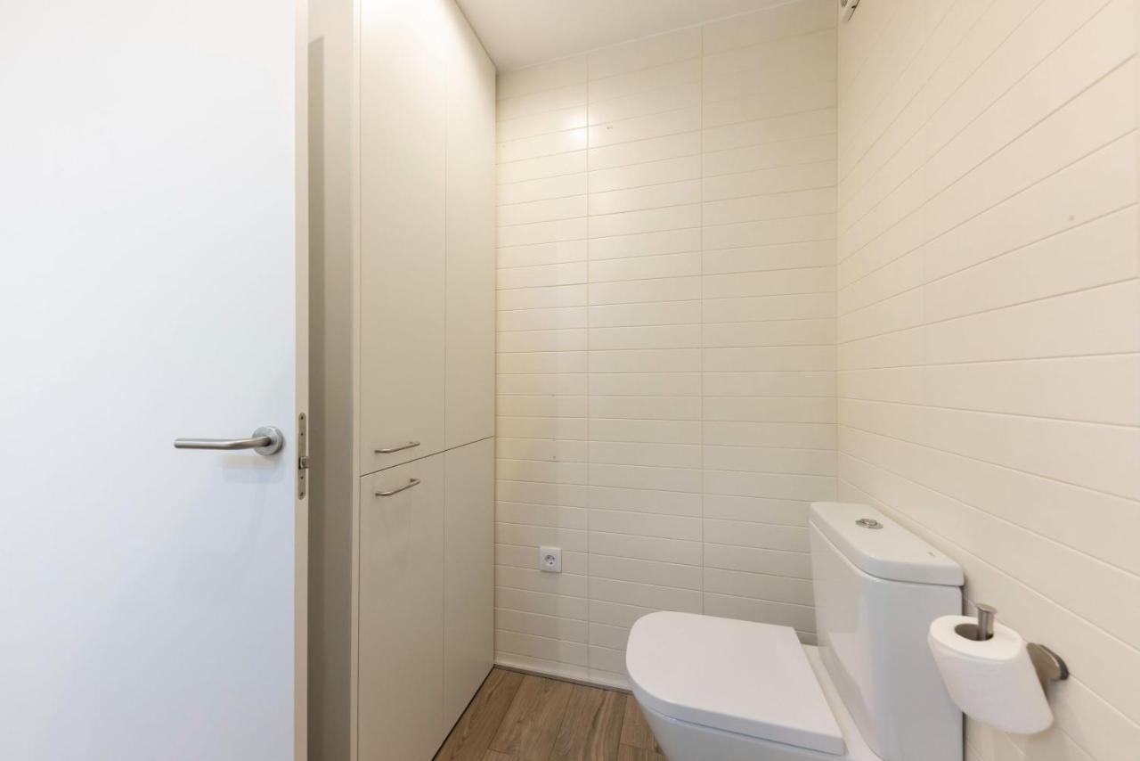 Bravissimo Cort Reial Entresol B Apartment Girona Bagian luar foto